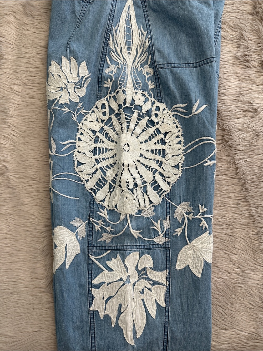 Anthropologie Pilcro Kenna Mid-Rise Heritage Barrel Jeans: Embroidered Edition - Picture 11 of 14